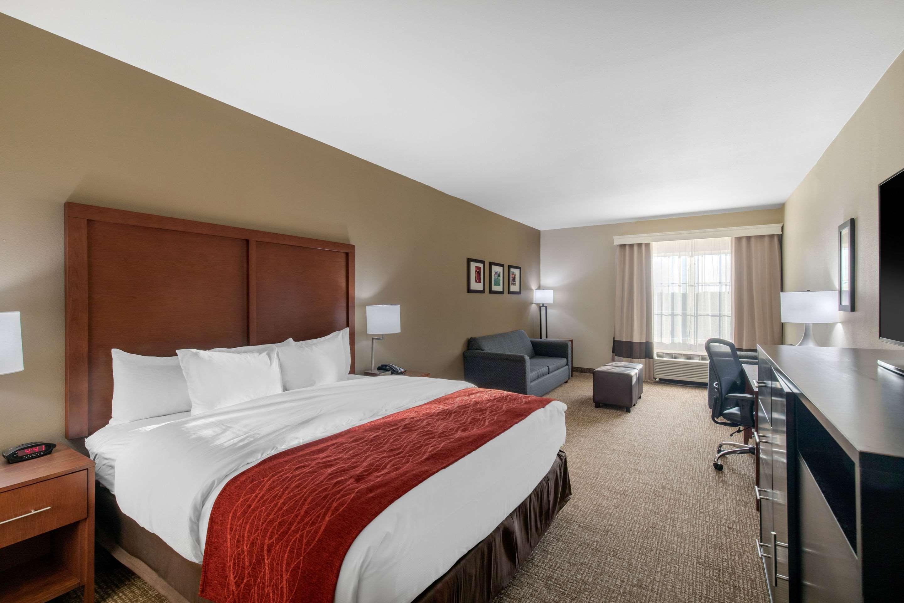 Comfort & Duncanville Hotel 3*