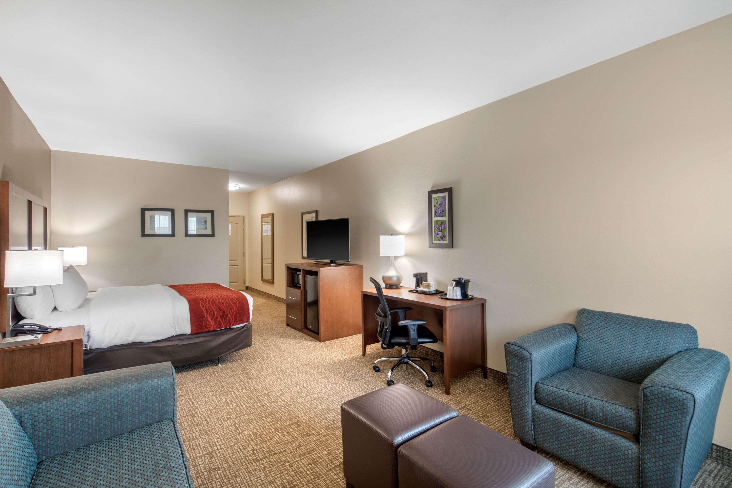 Comfort & Duncanville Hotel