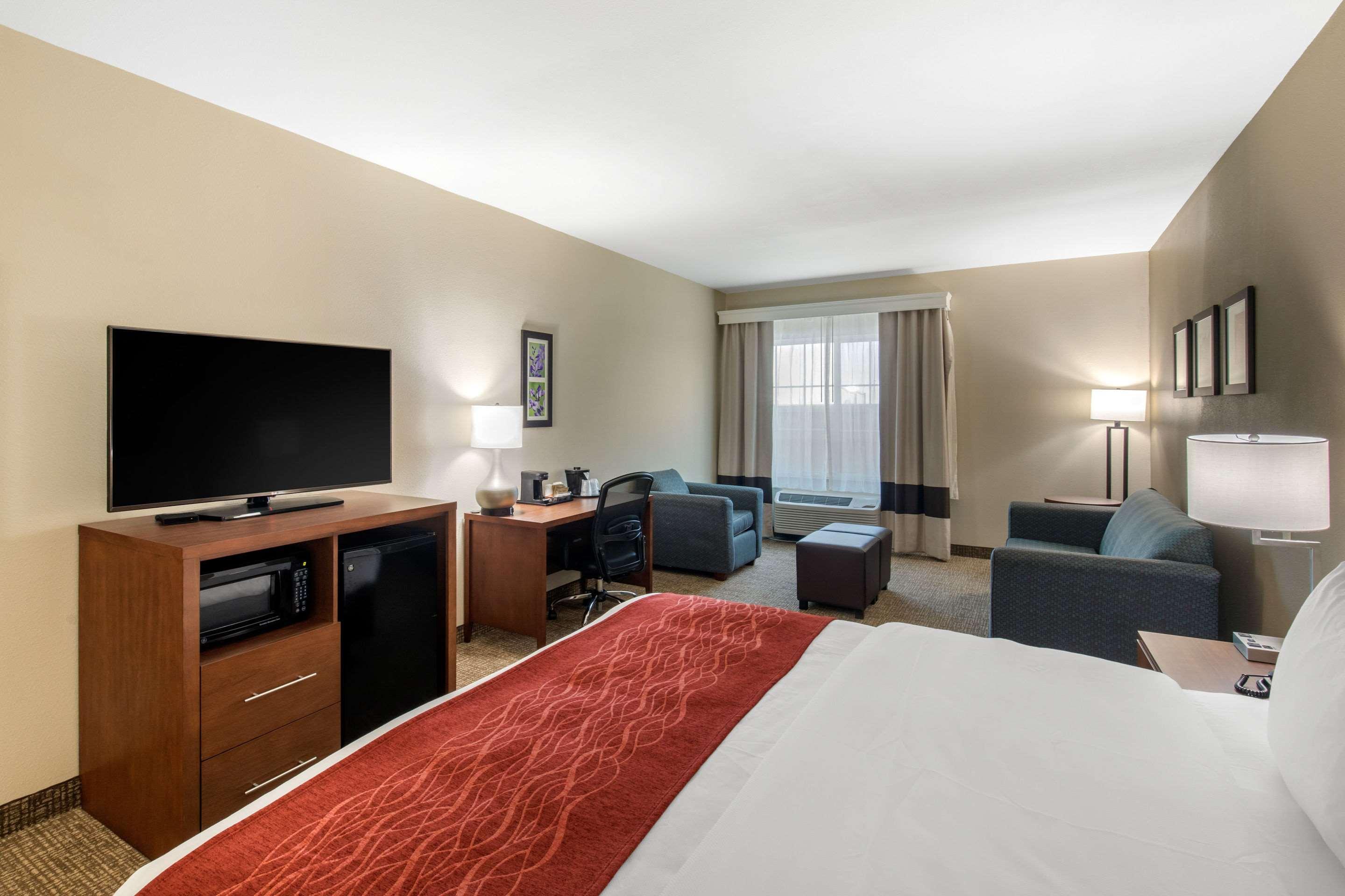 Comfort & Duncanville 3*